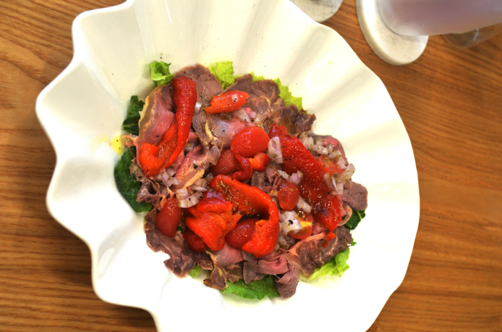 This image is of Roast Beef salad prepared by the E-motion cafe in Bangkok. | www.followfauzia.com